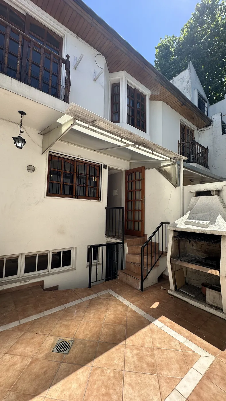 Patio — vista hacia la casa